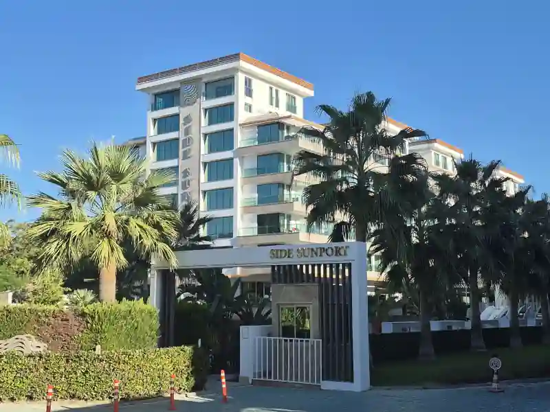 Mietwagenübergabe am Side Sunport Hotel in Evrenseki / Türkei