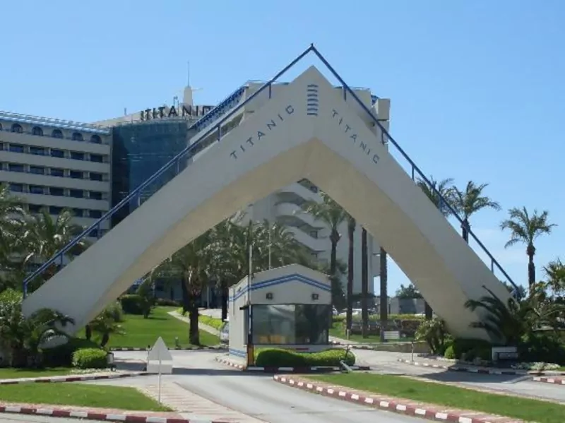 Mietwagenübergabe am Adalya Elite Hotel in Lara / Antalya